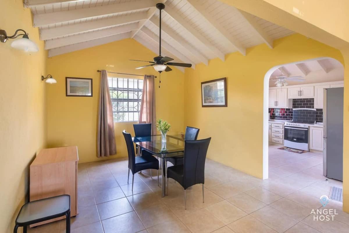 Beachy Cottage I Kitchen I Wi-Fi I Shaded Cabana I Parking サンフィリップ エクステリア 写真