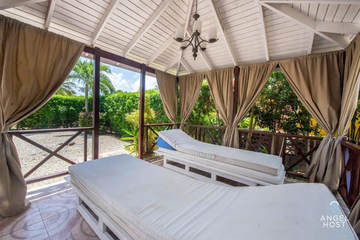 Beachy Cottage I Kitchen I Wi-Fi I Shaded Cabana I Parking サンフィリップ エクステリア 写真