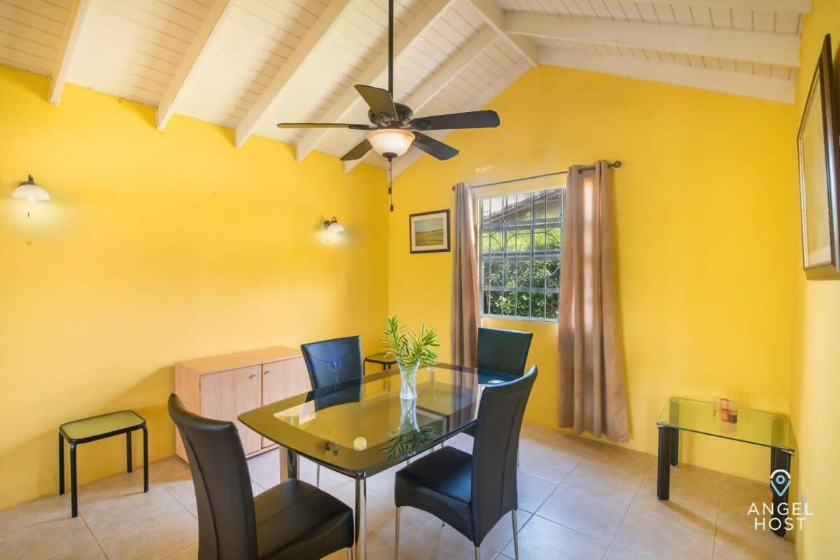 Beachy Cottage I Kitchen I Wi-Fi I Shaded Cabana I Parking サンフィリップ エクステリア 写真