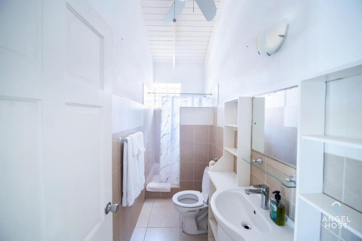 Beachy Cottage I Kitchen I Wi-Fi I Shaded Cabana I Parking サンフィリップ エクステリア 写真