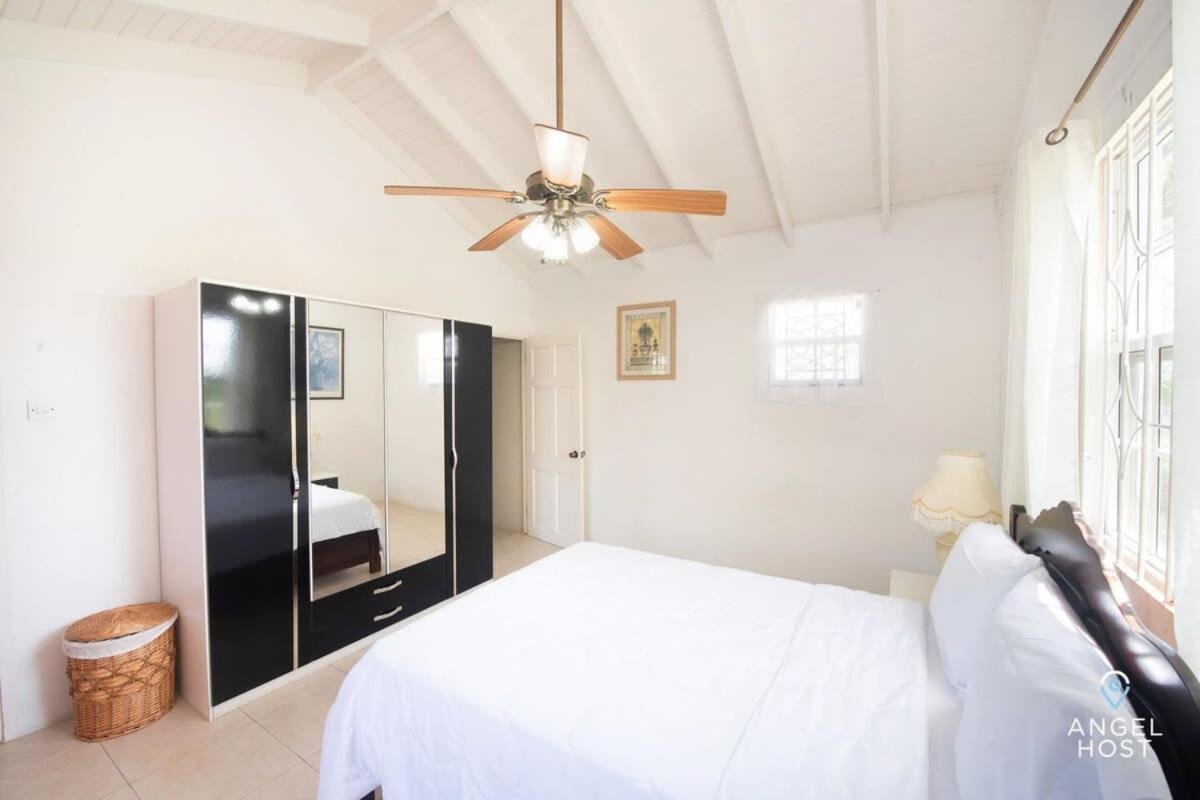 Beachy Cottage I Kitchen I Wi-Fi I Shaded Cabana I Parking サンフィリップ エクステリア 写真